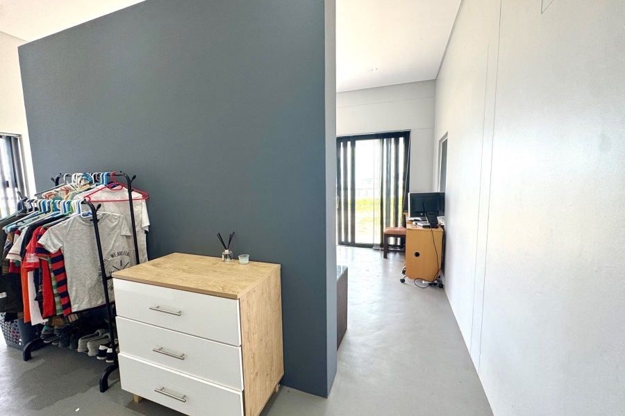 4 Bedroom Property for Sale in Olifantskop Western Cape